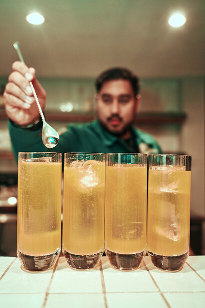 Para Montilla, la hospitalidad, el respeto y la humildad son valores centrales del oficio, tan importantes como la técnica o la innovación