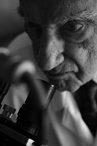 El médio y científico venezolano Jacinto Convit