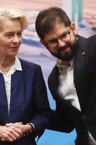 Ursula von der Leyen, presidenta de la Comisión Europea, y Gabriel Boric, presidente de Chile