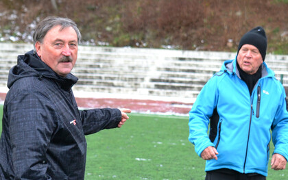 Antonín Panenka junto a Ivo Viktor, referentes de la selección checoslovaca campeona de la Eurocopa de 1976