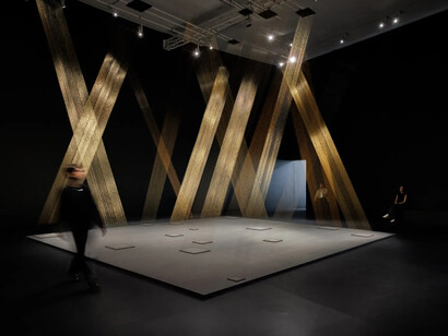 Lygia Pape, Weaving space, exhibition view. Courtesy of Bourse de Commerce