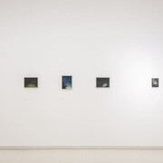 Varios artistas, Pequeño formato, vista de exhibición. Cortesía de la Galería Elvira González