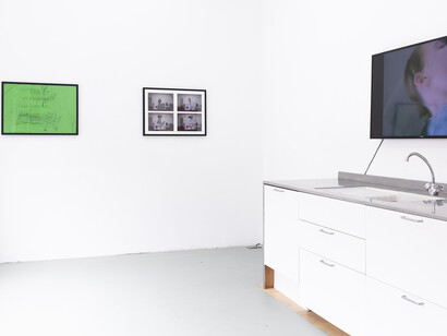 Reina and Oxiea Villamonte, Wake up mama! Exhibition view. Courtesy of Pizza Gallery