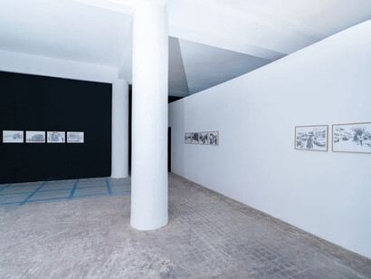 Various artists, Im/mobile, exhibition view. Courtesy of Selebe Yoon Gallery