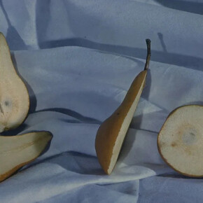 Erwin Blumenfeld Allemand, Sans titre (poires), c.1950. Avec l’aimable autorisation de Les Douches la Galerie