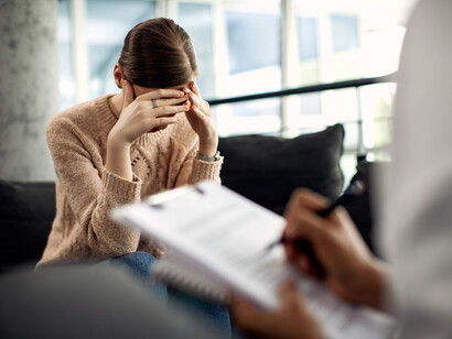 Buscar ayuda psicológica no es un signo de debilidad, sino un acto de responsabilidad con uno mismo. Cuidar la mente es tan necesario como cuidar el cuerpo