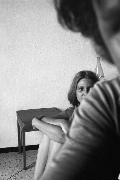 Denis Roche, Hotel Marinca, chambre 21, Propriano, Corse, 30 juillet 1972. Courtesy of Les Douches la Galerie