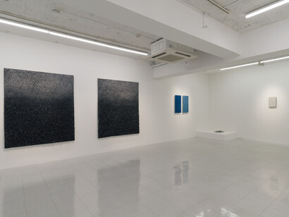 Lee JinWoo, 潤 Yoon, exhibition view. Courtesy of Tokyo Gallery + BTAP