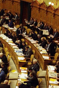 Una sessione dell'Assemblea federale nella camera del Consiglio nazionale svizzero