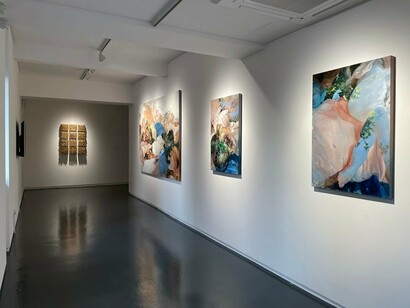 Various artists, Disobedient bodies, exhibition view. Courtesy of Sundaram Tagore Gallery