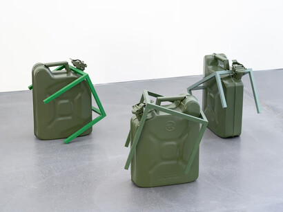 Florian Slotawa, Grammatik einfach erklärt, exhibition view. Courtesy of Von Bartha