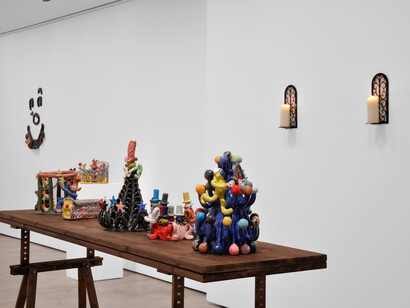 Laura Lagraña, Voy despacio. Llevo 1 olla de sopa, vista de exhibición. Cortesía de Yusto / Giner 