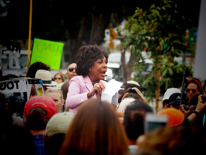 U.S. Representative Maxine Waters speaks at Westwood immigration protest, 2018