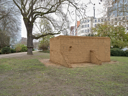 Various artists, Land and soil. How we live together, exhibition view. Courtesy of Kunstsammlung Nordrhein-Westfalen