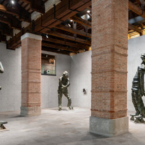 Thomas Schütte, Genealogies, veduta della mostra. Per gentile concessione della Pinault Collection
