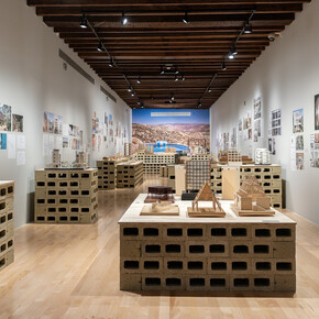 Atlas de arquitectura contemporánea en México, exhibition view. Courtesy of Museo Amparo