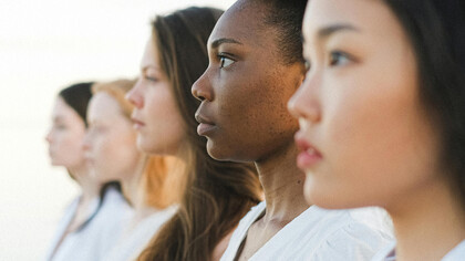 Se tenir droite face à l’opposition, c’est déjà la médiation entre la peur et l’autonomie