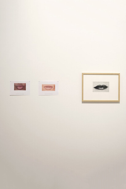 Smile! How the smile came into photography, exhibition view. Courtesy of Museum Ludwig