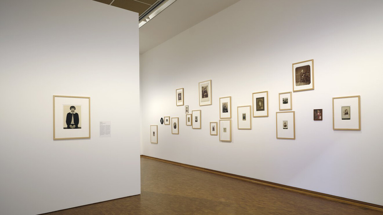 Smile! How the smile came into photography, exhibition view. Courtesy of Museum Ludwig