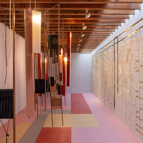 Leonor Antunes, Surface, edge and voids (expanded), exhibition view. Courtesy of kurimanzutto