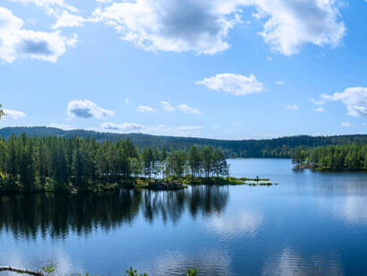 Another lake in Oslo that reflects the natural beauty of the Nordmarka forest