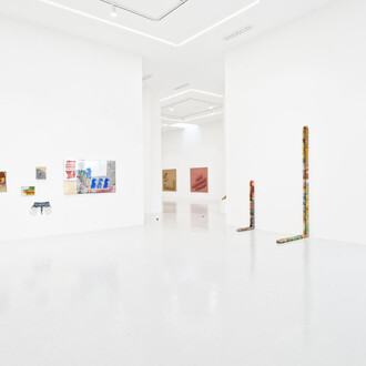 Nicolas Momein, Des clous dans la bouche, vue de l'exposition. Avec l'aimable autorisation de Ceysson and Bénétière