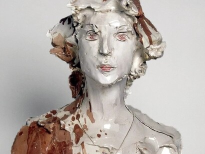 Lucio Fontana, "Ritratto di Esa", dettaglio, 1953, esposto alla mostra "Manu-Facture: The Ceramics of Lucio Fontana" (da collezione privata), presso Peggy Guggenheim Collection, Venezia, Italia