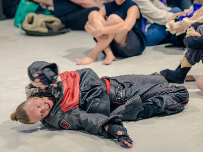 Free Fall, Miriam Kongstad, Nikolaj Kunsthal, Copenhagen, Denmark, 2023. Mit freundlicher genehmigung des Kunstraum Niederösterreich