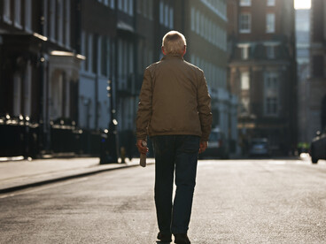 La actividad física es fundamental para la vida, no puedes estar sentado todo el día y tampoco encerrado en tu casa sin que te dé el sol, bueno, puedes técnicamente, pero sabes que tu vida será más dolorosa cuando seas mayor si tienes esos hábitos de vida