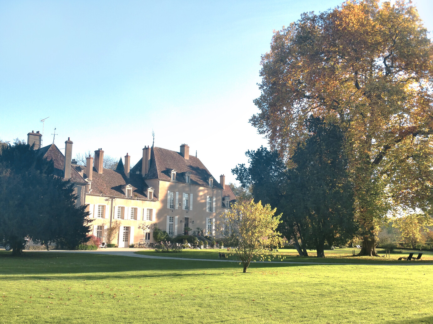Château de VaultdeLugny Meer