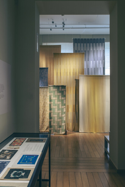 Various artists, 100 motifs, (G)een motief, all over, exhibition view. Courtesy of Horta Museum