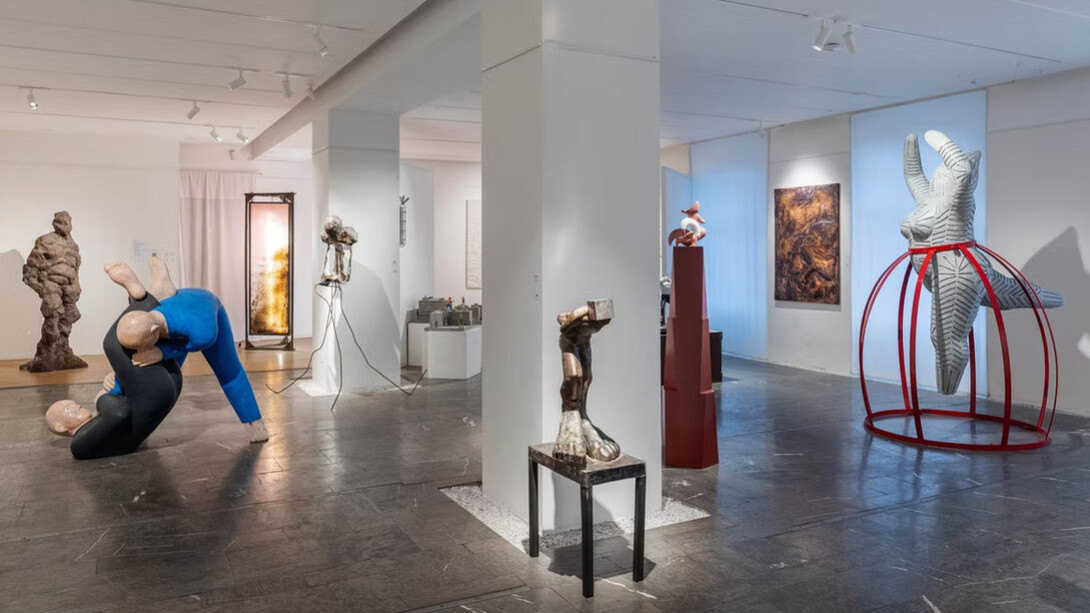 Various artists, Three dimensions of love, exhibition view. Courtesy of the Chemistry Gallery 