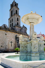 La Plaza del Convento de San Francisco de Asís, ubicado en la Habana Vieja, Cuba