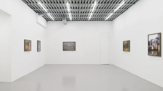 Silvia Camporesi, Uno strappo nel cielo di carta, exhibition view. Courtesy of z2o Sara Zanin Gallery