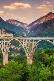 Montenegro. A Ponte do Đurđevića Tara