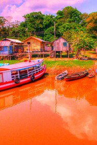 Barcaza típica del Rio Amazonas, Manaus, Brasil
