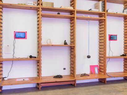 Constanza Alarcón Tennen, Tu, yo, y todo el viento entremedio, exhibition view. Courtesy of Nina Johnson 