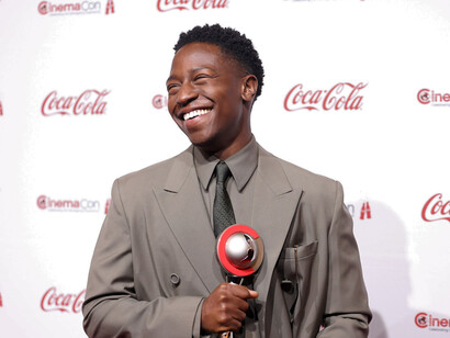 David Jonsson plays Gus Sackey