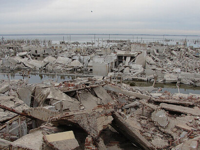 Epecuén fue un pueblo turístico argentino famoso por las propiedades curativas de su lago salado