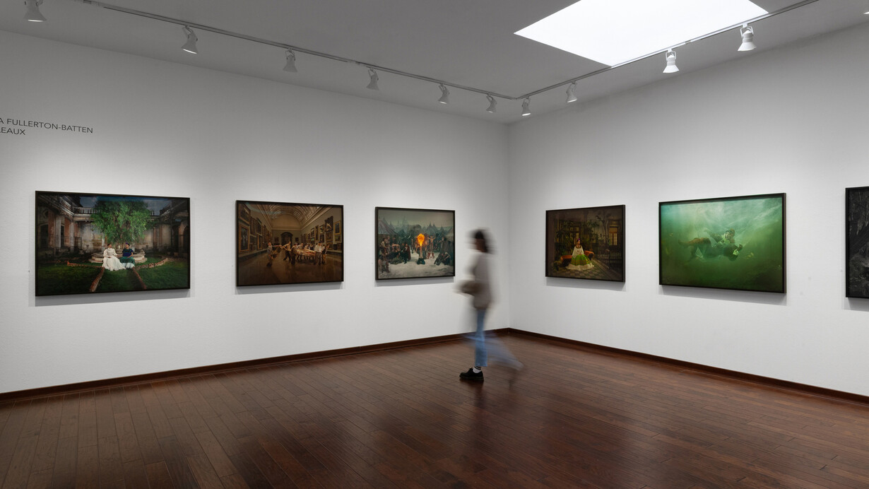 Julia Fullerton-Batten, Tableaux, exhibition view. Courtesy of Fahey/Klein Gallery