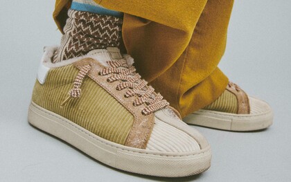 TVL | TheVerticaLine FW2526 Sneaker unisex low-top con tomaia in velluto corduroy e fodera in
montone