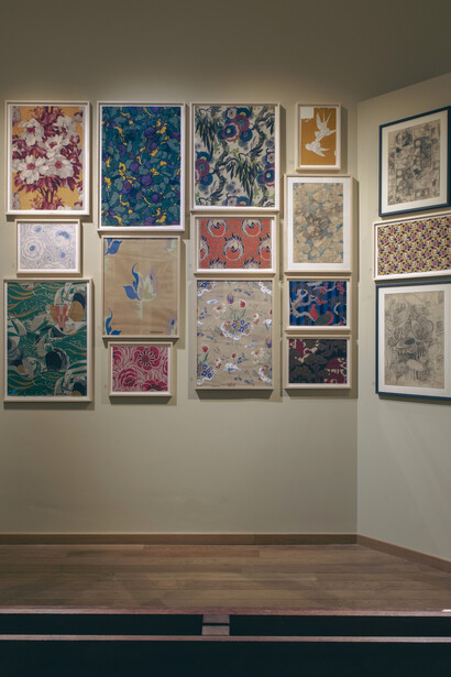 Various artists, 100 motifs, (G)een motief, all over, exhibition view. Courtesy of Horta Museum