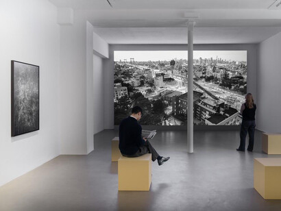 Melik Ohanian, Alteration, for a long time in time, vue de l'exposition. Avec l'aimable autorisation de la Galerie Chantal Crousel