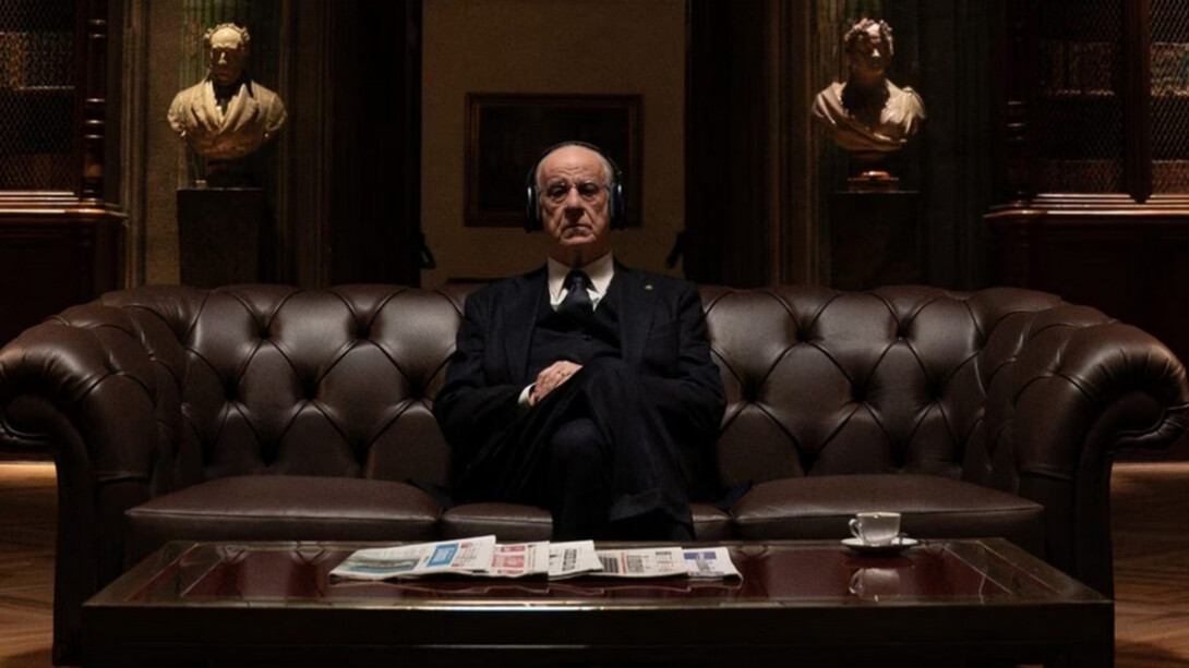 Toni Servillo è Mariano De Santis in una scena del film "La grazia" di Paolo Sorrentino
