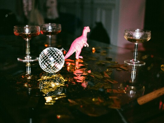 Não existe uma solução mágica ou uma fórmula para eliminar as festividades de fim de ano do calendário. Diante disso, o foco deve estar em aceitar o que não pode ser mudado e buscar formas de minimizar o impacto do estresse sobre você