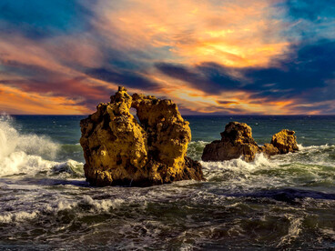 Something eternal hides in the rhythm of the tides, photographed by Ray Bilcliff 