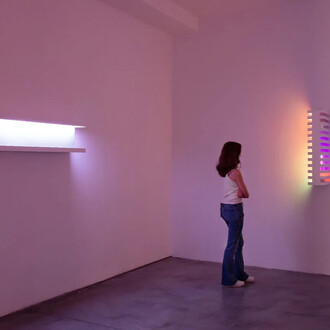 Daniel Canogar, Panoramic, vista de exhibición. Cortesía de Galería Max Estrella