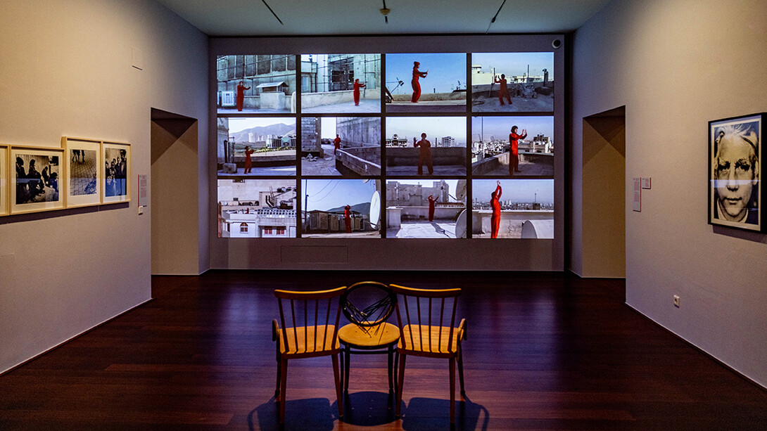 Various artists, EveryBody! The stories bodies tell. Photography and media art from 1945 to the present, exhibition view. Courtesy of Museum der Moderne
