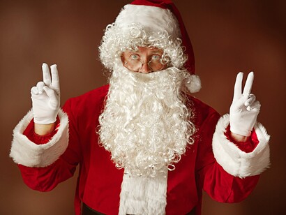 Nei Paesi Bassi, il culto di San Nicola (Sinterklaas) arrivò in America con i coloni olandesi, contribuendo alla trasformazione della figura in Santa Claus 