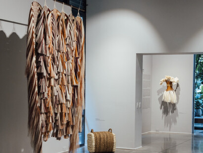 Rosana Escobar y Vanessa Gómez, Feraz encuentros con lo natural, vista de exhibición. Cortesía de Galería La Cometa
